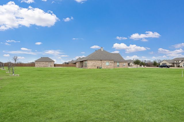 10909 Chriswood Drive, Crowley, TX 76036