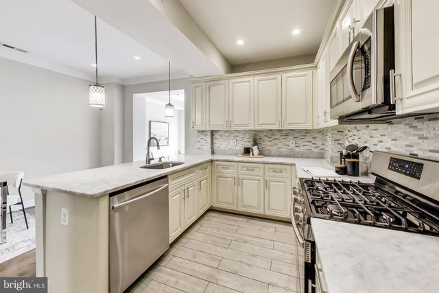317 TODD PL NE, Washington, DC 20002
