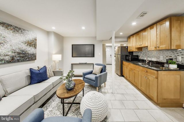 317 TODD PL NE, Washington, DC 20002
