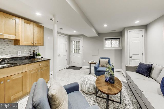 317 TODD PL NE, Washington, DC 20002