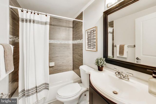 317 TODD PL NE, Washington, DC 20002