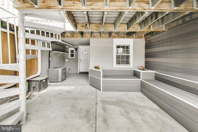 317 TODD PL NE, Washington, DC 20002