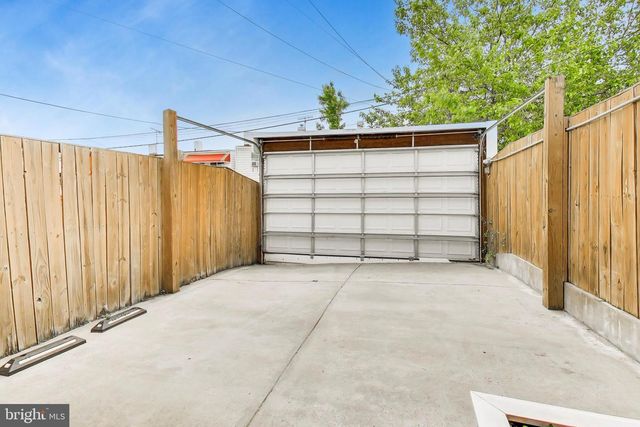 317 TODD PL NE, Washington, DC 20002
