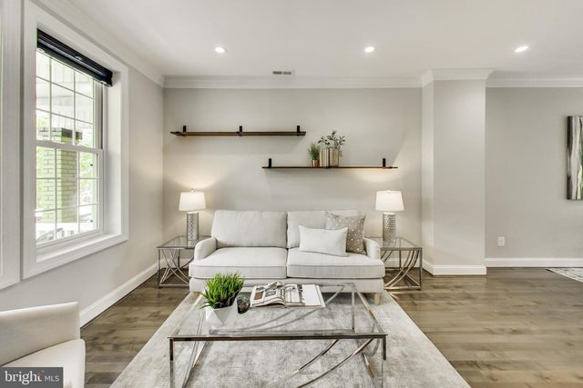 317 TODD PL NE, Washington, DC 20002