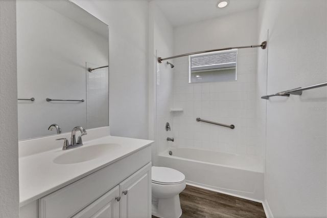 4806 LAKE BREEZE TERRACE, Sarasota, FL 34243