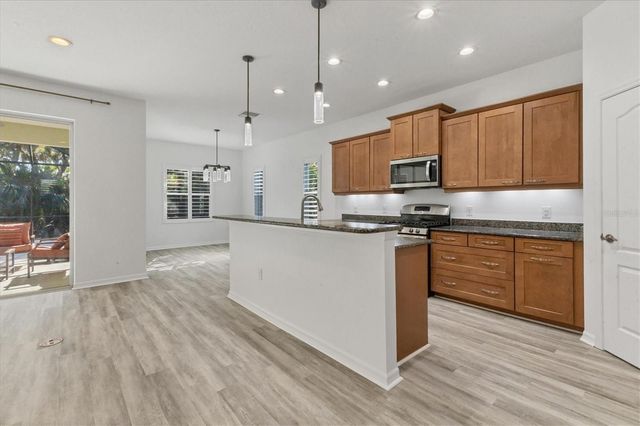 4806 LAKE BREEZE TERRACE, Sarasota, FL 34243