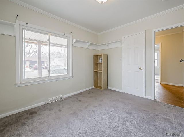 9005 Deering Street, Livonia, MI 48150