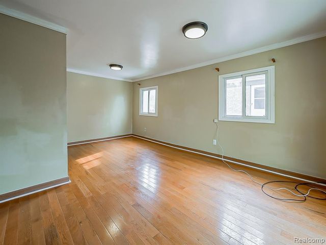 9005 Deering Street, Livonia, MI 48150