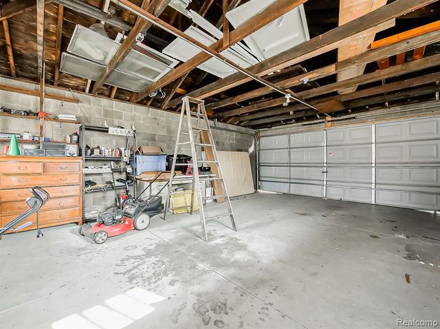 9005 Deering Street, Livonia, MI 48150