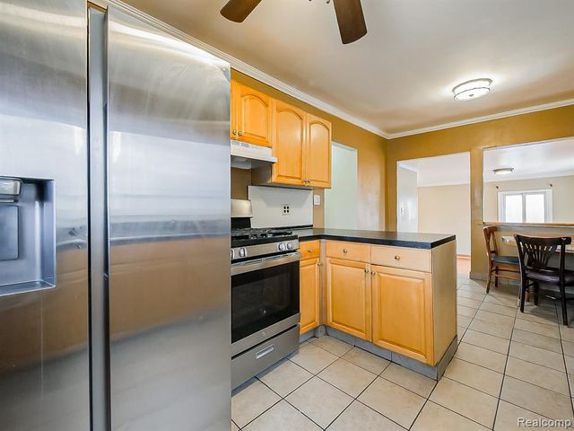 9005 Deering Street, Livonia, MI 48150