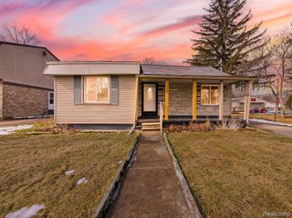 9005 Deering Street, Livonia, MI 48150