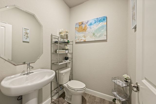 160 Tanager Drive, Rhome, TX 76078