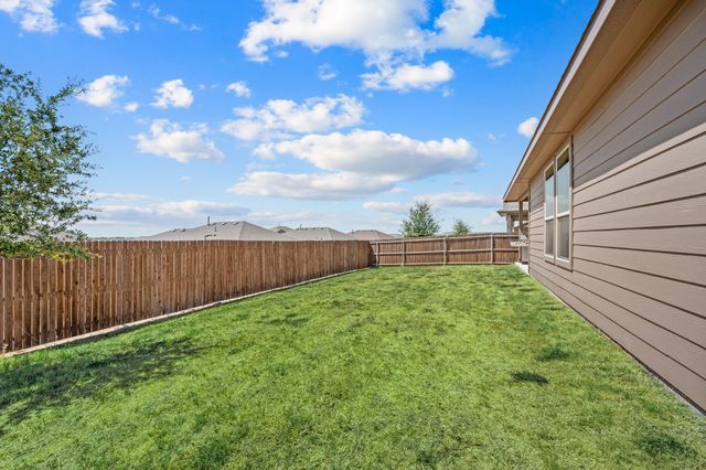 160 Tanager Drive, Rhome, TX 76078