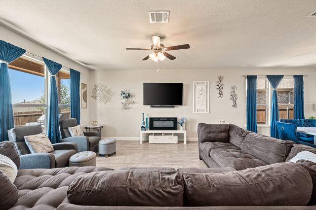 160 Tanager Drive, Rhome, TX 76078