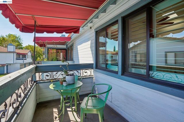 1255 N Los Robles Ave 9, Pasadena, CA 91104