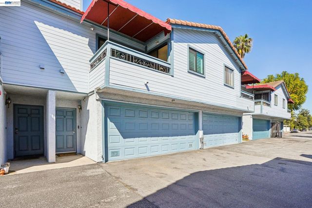 1255 N Los Robles Ave 9, Pasadena, CA 91104