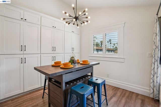 1255 N Los Robles Ave 9, Pasadena, CA 91104