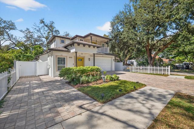 8914 N LYNN AVENUE, Tampa, FL 33604