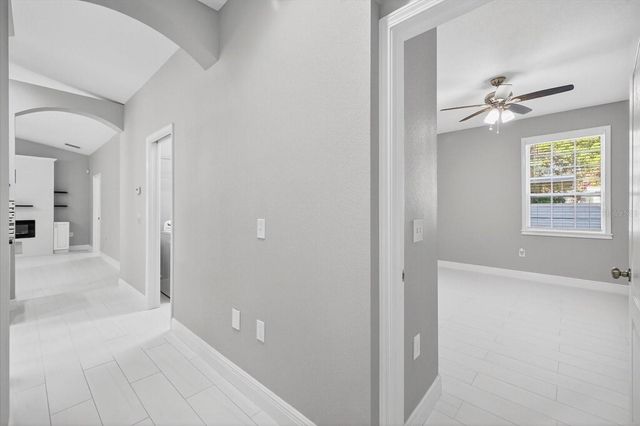 8914 N LYNN AVENUE, Tampa, FL 33604