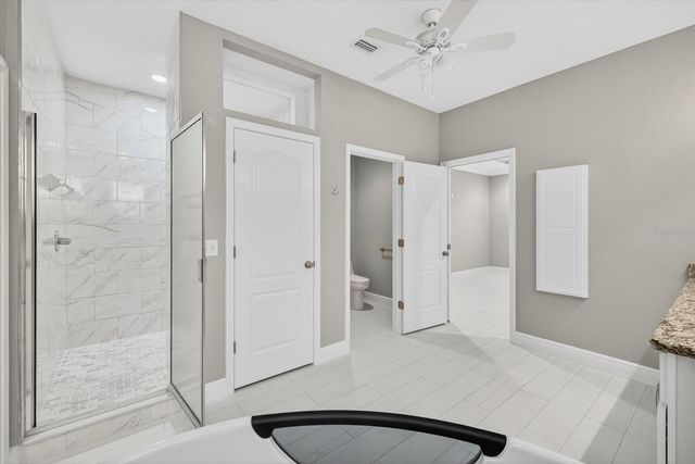 8914 N LYNN AVENUE, Tampa, FL 33604