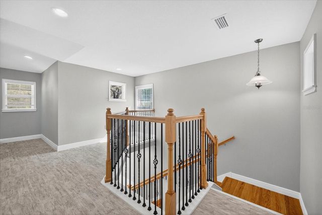 8914 N LYNN AVENUE, Tampa, FL 33604