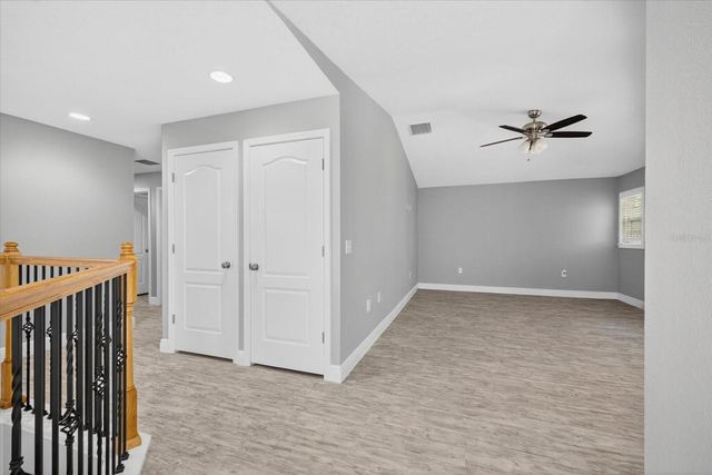 8914 N LYNN AVENUE, Tampa, FL 33604