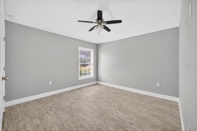 8914 N LYNN AVENUE, Tampa, FL 33604