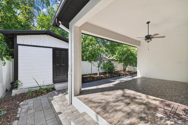 8914 N LYNN AVENUE, Tampa, FL 33604