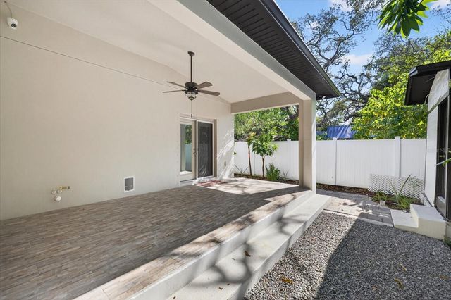 8914 N LYNN AVENUE, Tampa, FL 33604