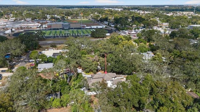 8914 N LYNN AVENUE, Tampa, FL 33604