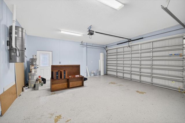 8914 N LYNN AVENUE, Tampa, FL 33604