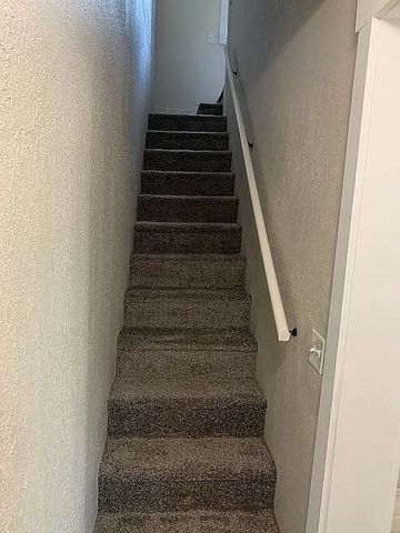 106 Mountain St Street, Cassville, MO 65625