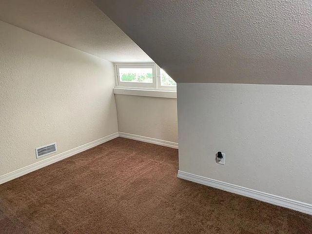 106 Mountain St Street, Cassville, MO 65625