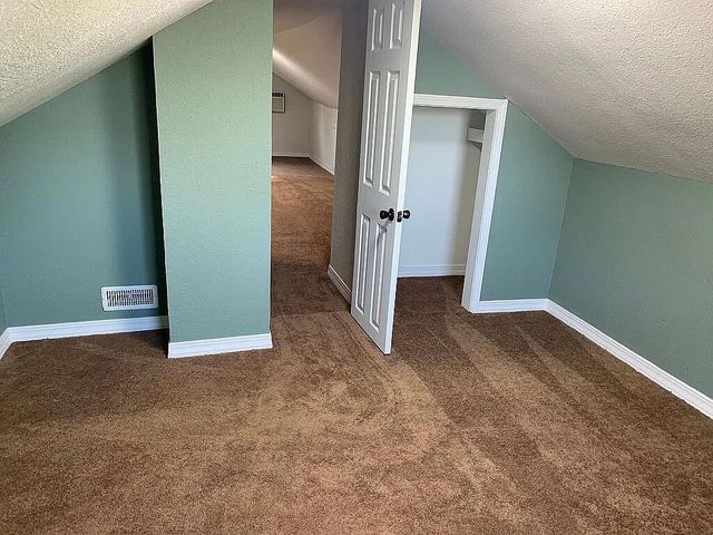 106 Mountain St Street, Cassville, MO 65625