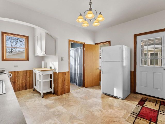 211 Lincoln AVENUE, Sheboygan, WI 53081