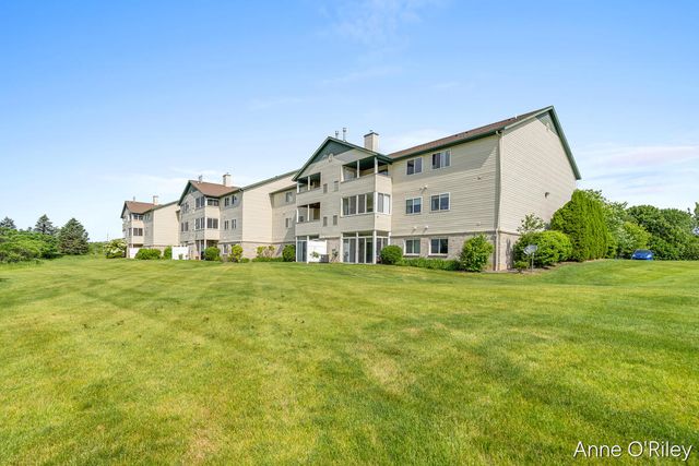 8621 S Jasonville Court Se 162, Caledonia Twp, MI 49316