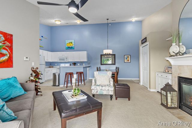 8621 S Jasonville Court Se 162, Caledonia Twp, MI 49316