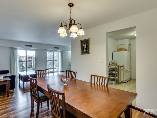 1515 E Central Road 460B, Arlington Heights, IL 60005