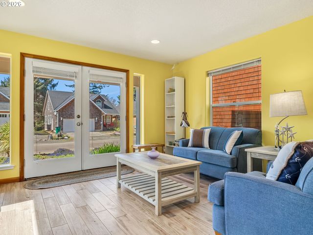 26659 KITTIWAKE Dr, Rockaway Beach, OR 97136
