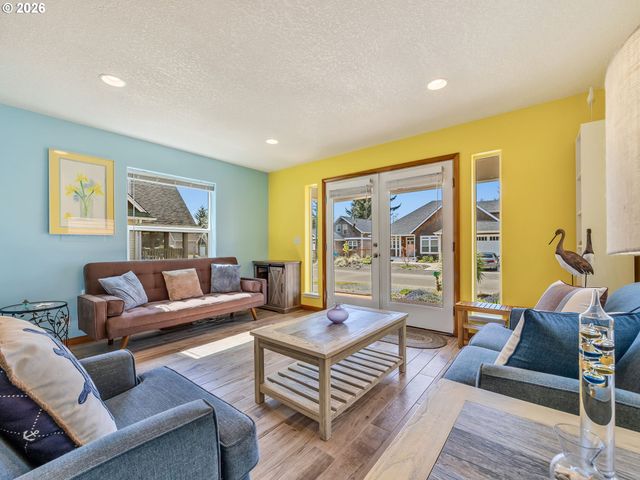 26659 KITTIWAKE Dr, Rockaway Beach, OR 97136