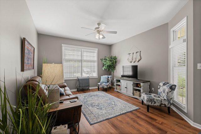 1805 SCARBOROUGH DR, Columbia, MO 65201