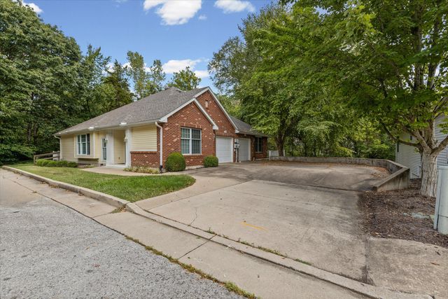 1805 SCARBOROUGH DR, Columbia, MO 65201