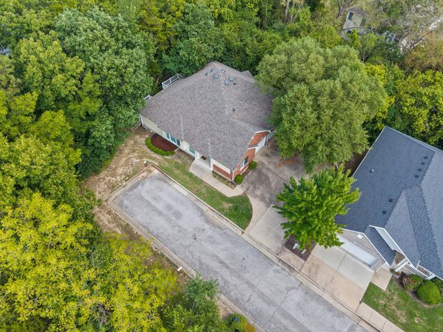 1805 SCARBOROUGH DR, Columbia, MO 65201