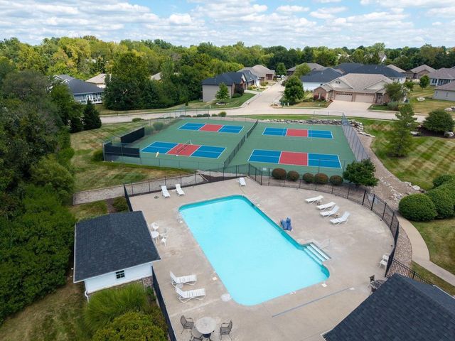 1805 SCARBOROUGH DR, Columbia, MO 65201