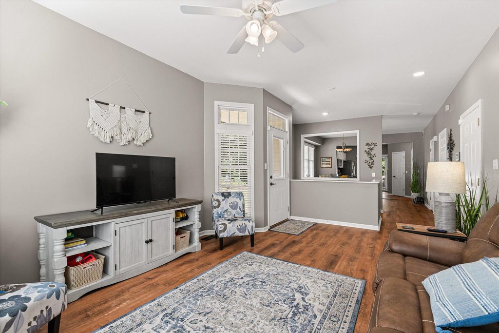 1805 SCARBOROUGH DR, Columbia, MO 65201