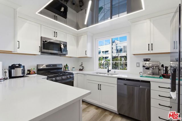 4551 Kester Avenue 1, Sherman Oaks, CA 91403