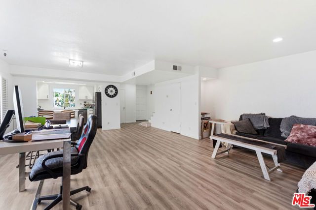 4551 Kester Avenue 1, Sherman Oaks, CA 91403