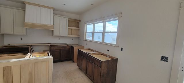 196 E Bridge Circle, Polk City, IA 50226