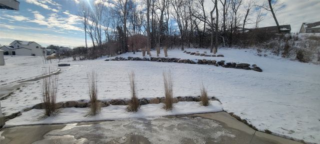 196 E Bridge Circle, Polk City, IA 50226