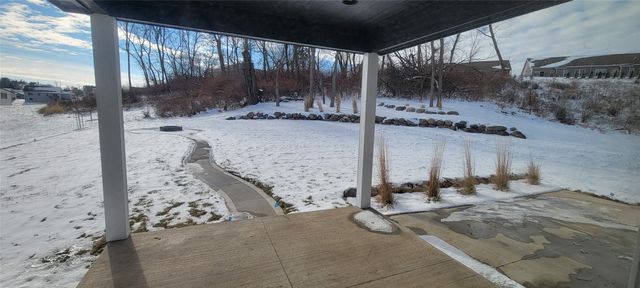 196 E Bridge Circle, Polk City, IA 50226